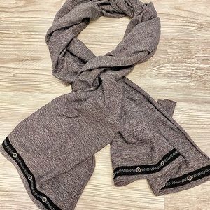 Lululemon Vinyssa Scarf